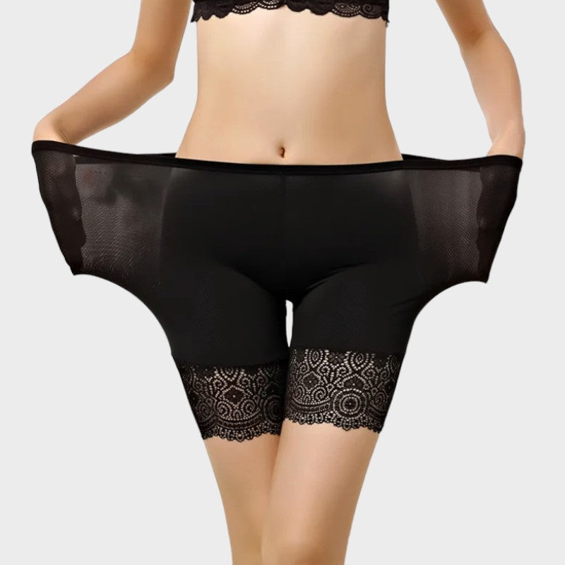 Black thin lace half slip shorts Black / One size (60 - 95kg)